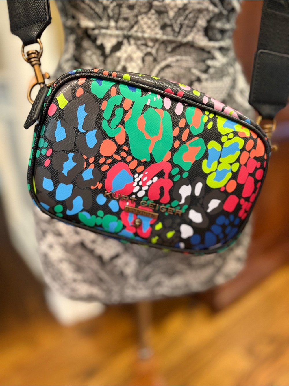 Kurt Geiger London Hampstead Camera Bag - Picture 2 of 12